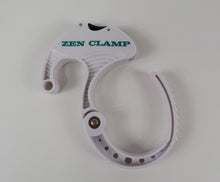 Laden Sie das Bild in den Galerie-Viewer, Penis Clamp With Silicone Sleeves For Increased Girth - Zen Hanger