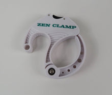 Laden Sie das Bild in den Galerie-Viewer, Penis Clamp With Silicone Sleeves For Increased Girth - Zen Hanger