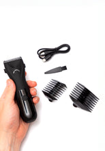 Laden Sie das Bild in den Galerie-Viewer, Zen Trimmer with USB-C charging cable, cleaning brush, and guide combs included in the box
